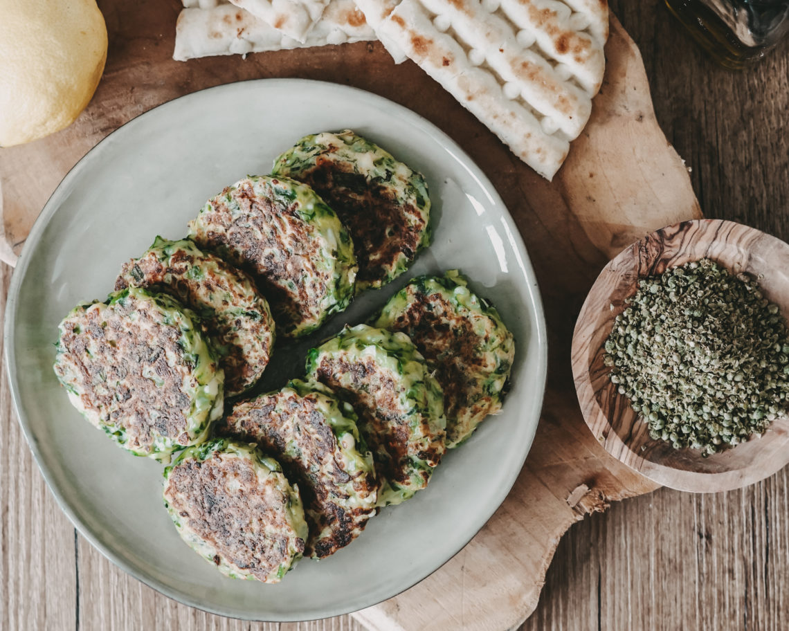 Griechische Zucchinipuffer - Rezept für einen griechischen Snack